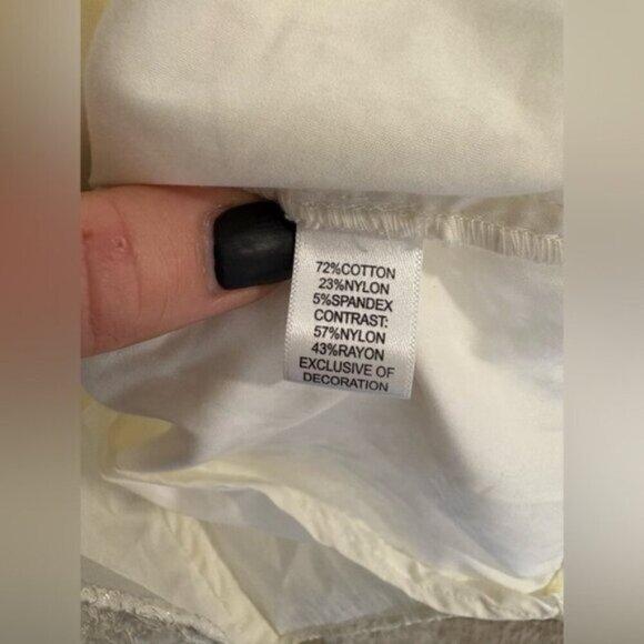 🌟 ST. JOHN COUTURE Blouse- Size 12 - Picture 4 of 11